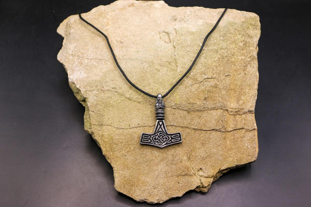 Wikinger Anhänger - Thors Hammer Mjölnir mit Rabenkopf